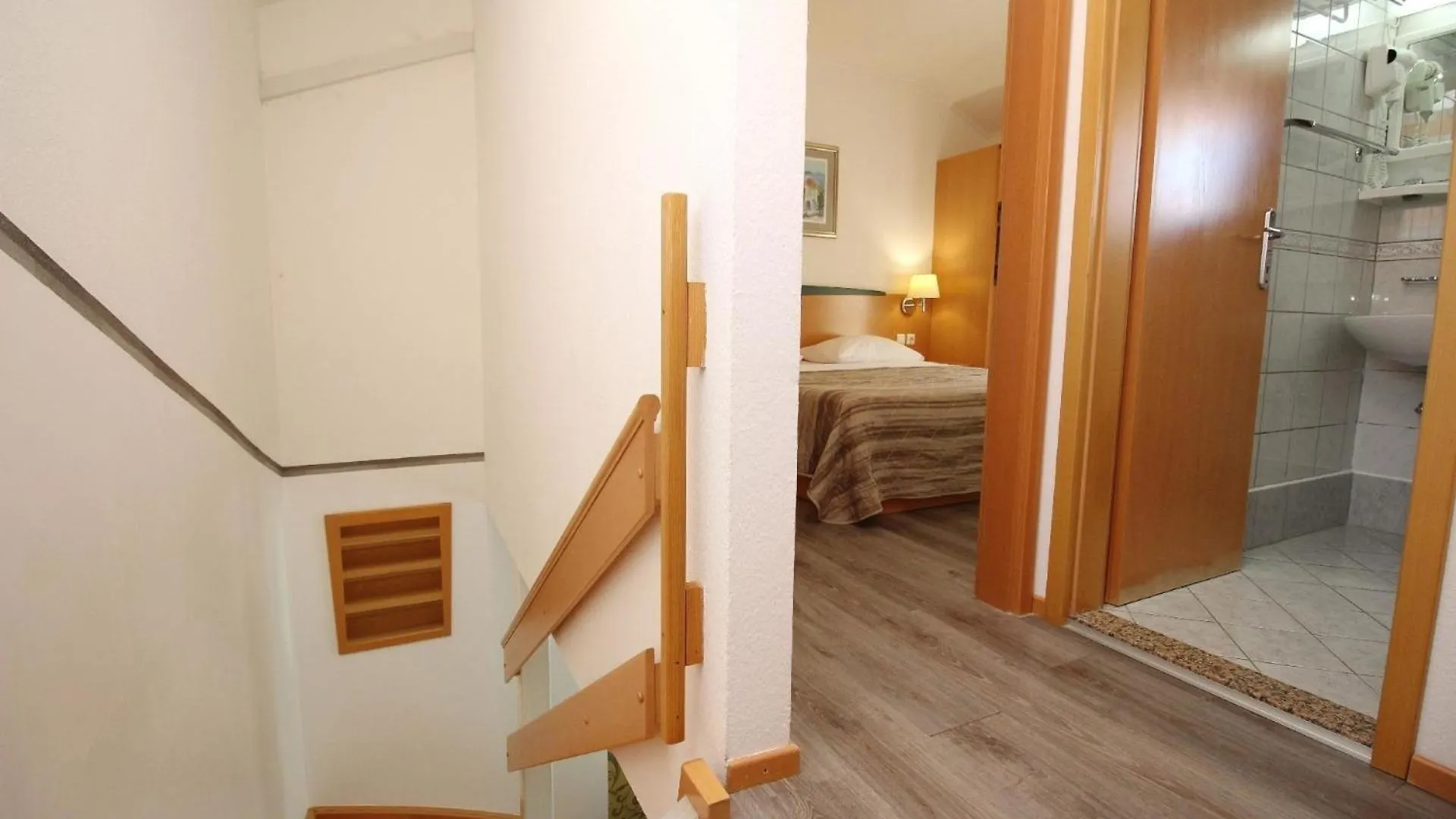 Ferienwohnung Fuer 4 Personen Ca 53 M In Baska, Adriakueste Kroatien Kroatische Inseln 0*, Baska (Krk)